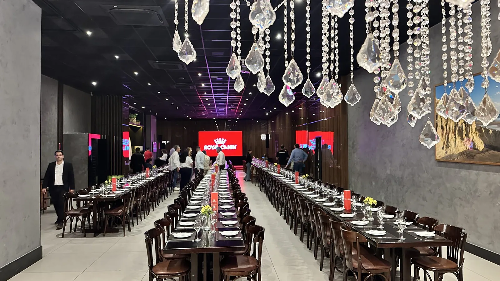 Jantar corporativo da Royal Canin